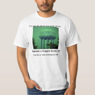 T-shirt estranho da cidade