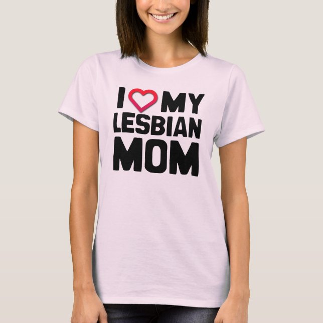 T-SHIRT EU AMO MINHA MÃE LÉSBICA (Frente)