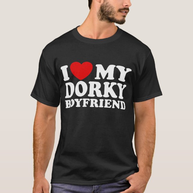 T-shirt Eu Amo Minha Namorado Dorky (Frente)