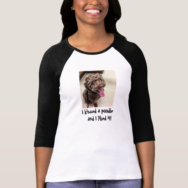 T-shirt Eu beijei uma caniche (Frente)