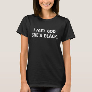 T-shirt Eu encontrei o deus e é preta