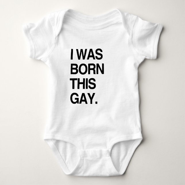 T-SHIRT EU NASCI ASSIM GAY (Frente)