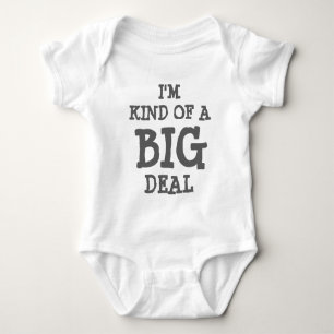 T-shirt Eu sou meio uma GRANDE coisa baby romper para cria
