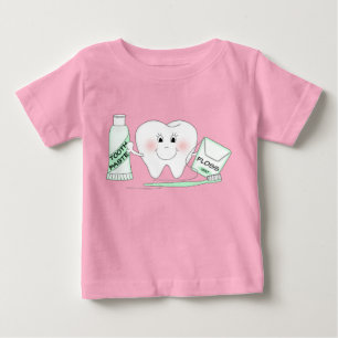 T-shirt feliz bonito da criança do dente