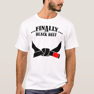T-shirt Finalmente Um Cinturão Negro BJJ!!!