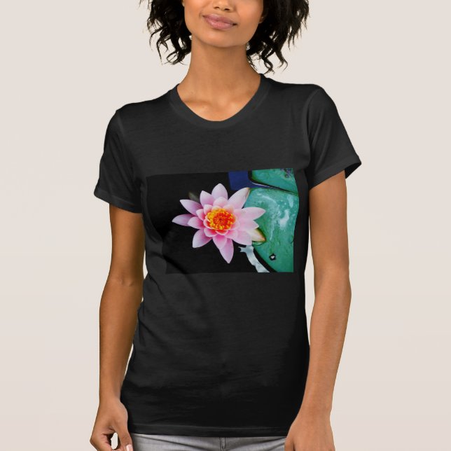 T-shirt Flor lírio de água, rosa quente e lótus laranja (Frente)