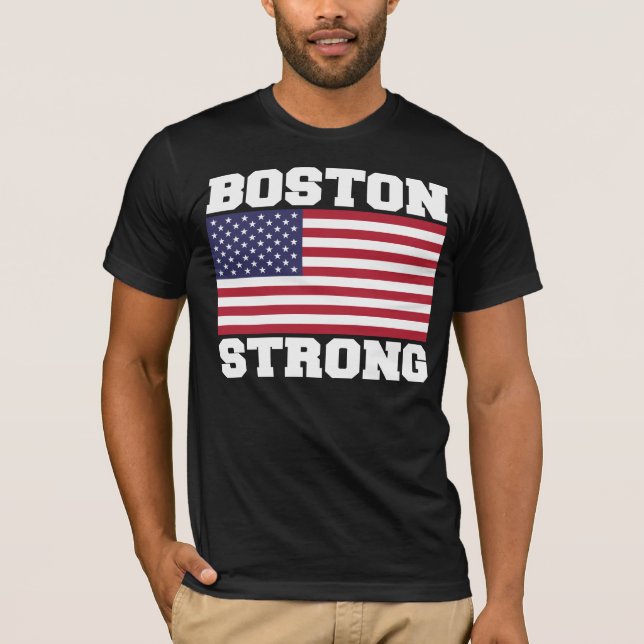 T-shirt FORTE da bandeira de BOSTON E.U. (Frente)