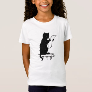 T-shirt Gato preto bonito que lê um vintage de papel