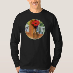 T-shirt Gerbera Daisy pela Janela da Cozinha