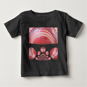 T-shirt Giro de Crimson - Uma Bola Bela de Críquete Vermel