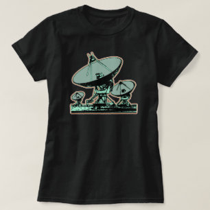 T-shirt Gráfico de Prato de Satélite Retro