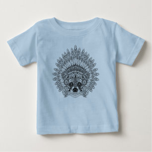 T-shirt Guaxinim no Doodle emplumado da capota da guerra