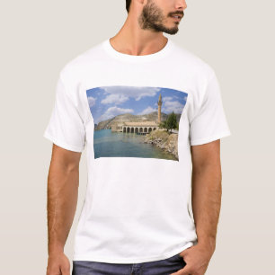 T-shirt Halfeti Merkez Camii Mesquita Central) parcialment
