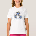 T-shirt Hawaiian Holly Hanukkah Blue Floral<br><div class="desc">Hau’oli Hanukaha é Hawai'ian por Happy Hanukkah! Esta ilustração mostra uma interpretação tropical do holly em cores de Chanucá e gradientes sutis. A inscrição é feita com neve para uma surpresa adicional. O gráfico principal está na frente,  enquanto há um pequeno gráfico companheiro na parte de trás da camiseta.</div>