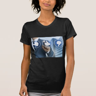 T-shirt ícones de polegar para o conceito de revisão do Cl
