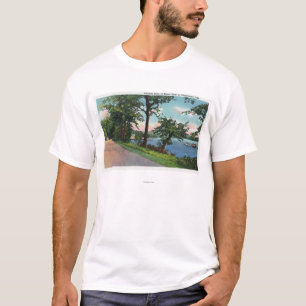 T-shirt Ideia da movimentação da beira do lago ao longo 