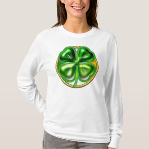 T-shirt inchado do trevo