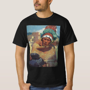 T-shirt Índio de Taos Segurando uma Jarra de Água por Blum