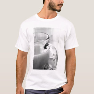 T-shirt Infravermelho, Preto e Branco, xícara, vidro, café