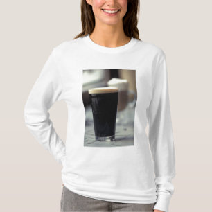 T-shirt Irlanda. Cerveja preta.