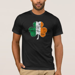 T-shirt irlandês afligido do trevo da bandeira