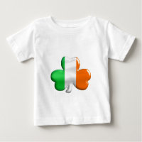 T-shirt irlandeses do trevo da bandeira