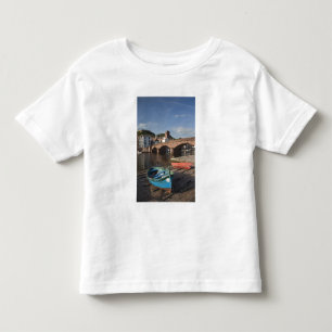 T-shirt Itália, Sardenha, Bosa. Vista da cidade ao longo d