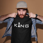 T-shirt Jogador de Xadrez legal King Typografia<br><div class="desc">Um legal design para aqueles que adoram jogar xadrez.</div>