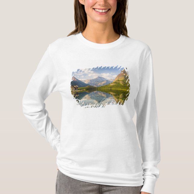 T-shirt Lago Swiftcurrent com o hotel Many Glacier e (Frente)