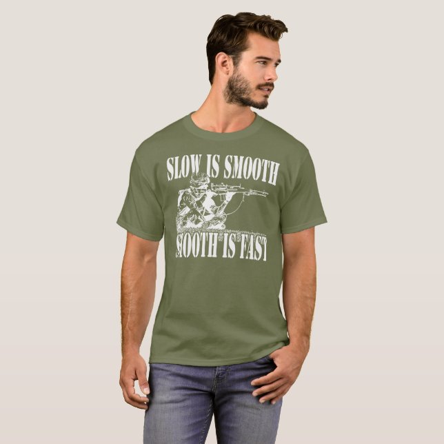 T-SHIRT LENTA É A ENGRENAGEM LISA DO ATIRADOR FURTIVO (Frente Completa)