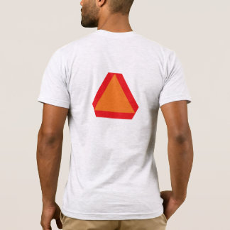 T-shirt lento do veículo