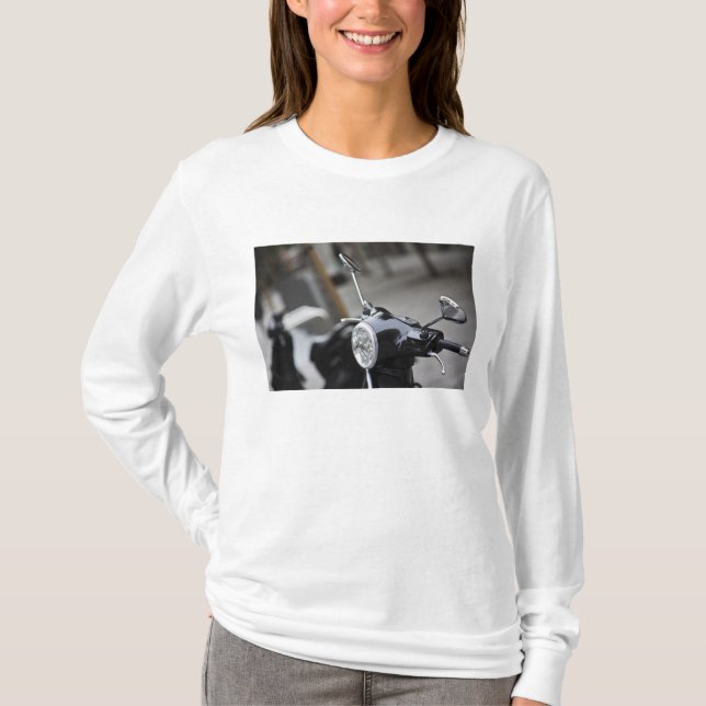 T-shirt Madrid, Vespa preta (Frente)
