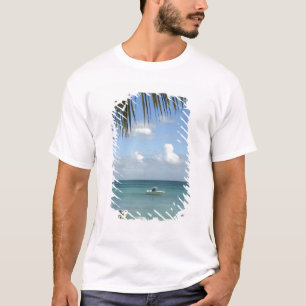 T-shirt Maurício, Grand Baie. Barcos ancorados no