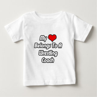 T-shirt Meu Coração Pertence A Um Treinador De Lutas