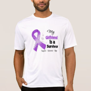 T-shirt Meu namorada é uma fita do roxo do sobrevivente