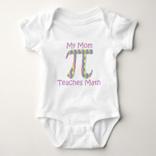 T-shirt Minha mãe ensina Math Pastel.png