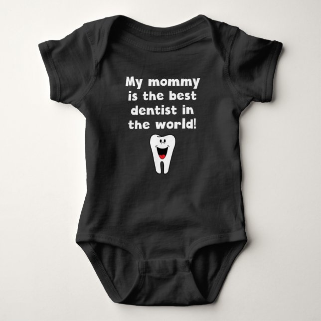 T-shirt Minha mamãe é o melhor dentista no mundo (Frente)