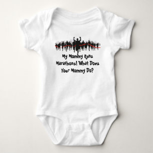 T-shirt Minha mamãe funciona maratonas. Que sua mamãe fa