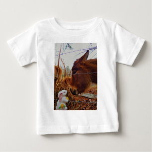 T-shirt Miniatura Cavalo Marrom e Coelhinho da Páscoa