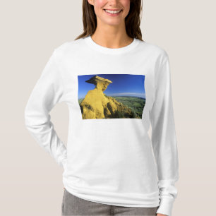 T-shirt Monumento de arenito na área de Hell Creek perto