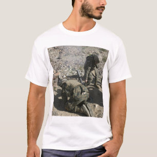 T-shirt Mortarmen cobrir as orelhas e evita os olhos
