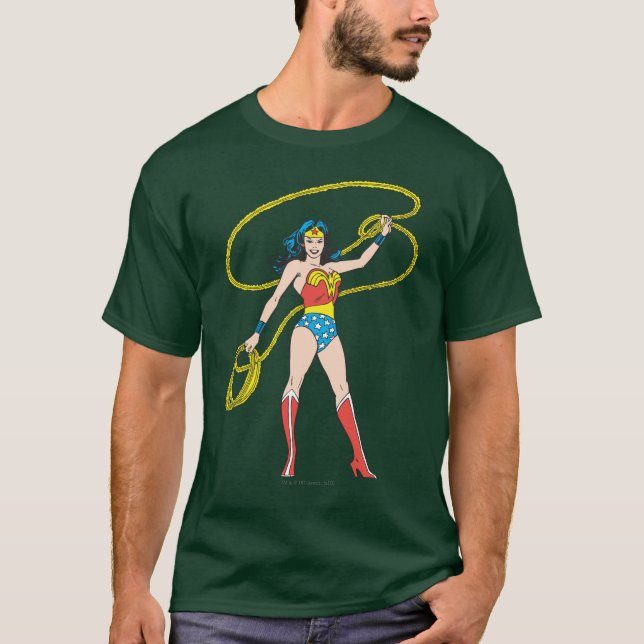 T-shirt Mulher Maravilha em pé com Laço (Frente)