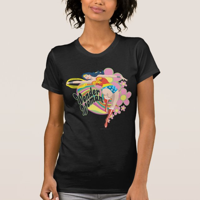 T-shirt Mulher Maravilha Flores Retro (Frente)