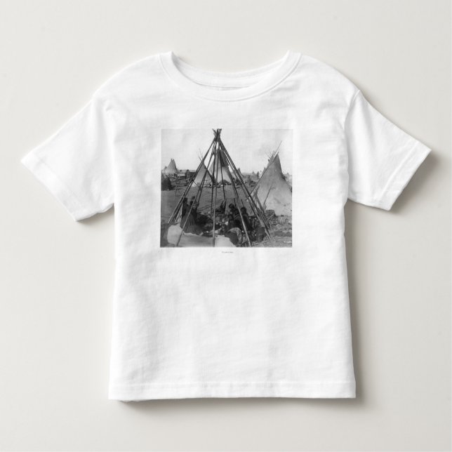 T-shirt Mulheres e crianças de Oglala dentro do Tipi (Frente)