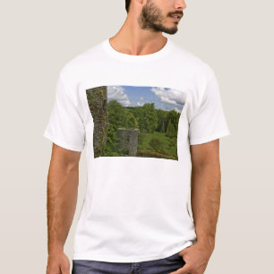 T-shirt Na Irlanda, no Castelo Blarney uma torre de pedra 