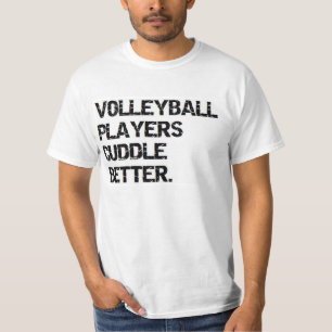 T-shirt namorados: os jogadores de voleibol afagam melhor