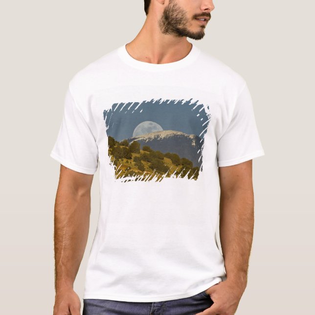 T-shirt Nascer da lua sobre as montanhas Sangre de Cristo, (Frente)