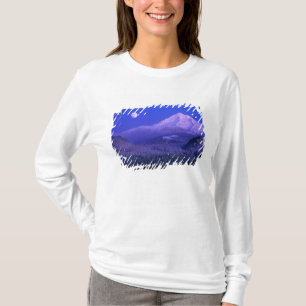 T-shirt Nascer da lua sobre o Mt Hood inverno, Oregon