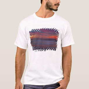 T-shirt Nascer do sol roxo na costa do oceano