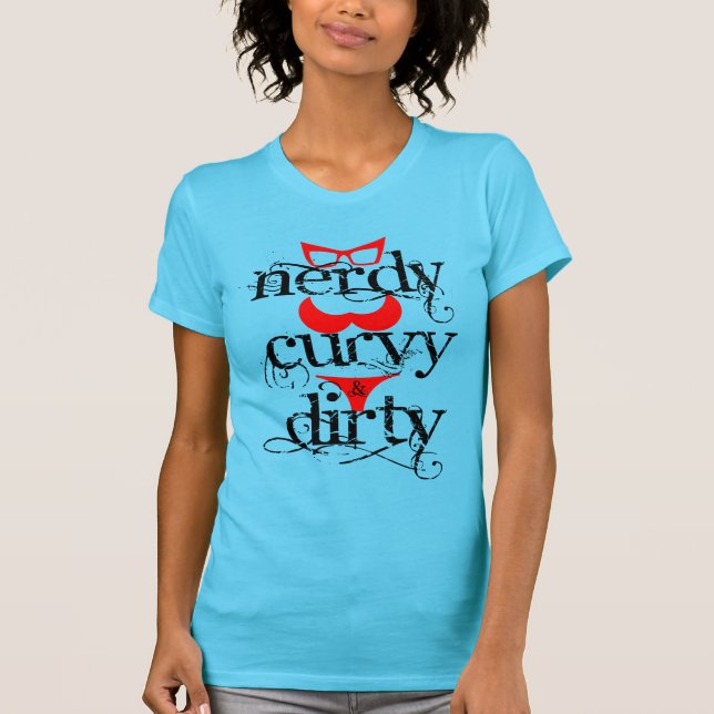 T-shirt NERDY, CURVY & SUJO (Frente)